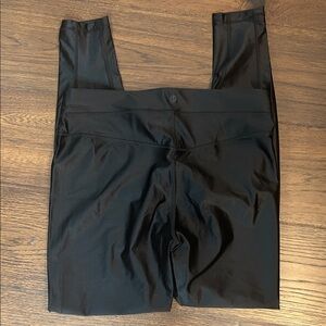 Lululemon Athletica Classic satin shin black leggings